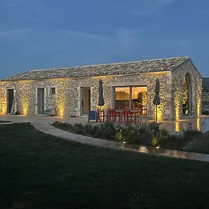 la-bella-vita-agriturismo.sicilyhotelsitaly.net/